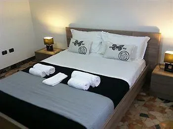 B&B Victoria S Bridge Verona 3*,  Italy